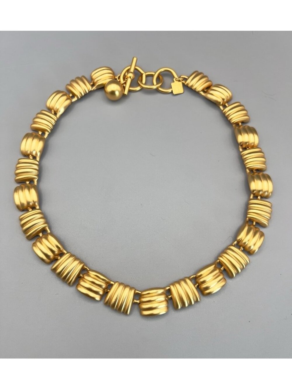 Vintage Anne Klein Gold Tone Ribbed Link Statement Choker Collar Necklace Toggle